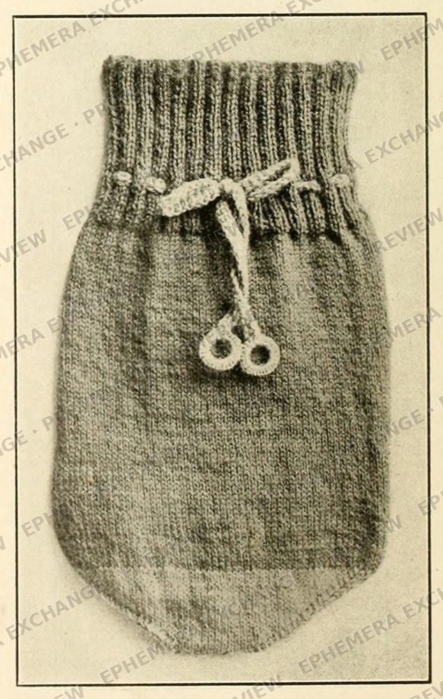 Vintage 1919 knitting photograph: knit bag with drawstring